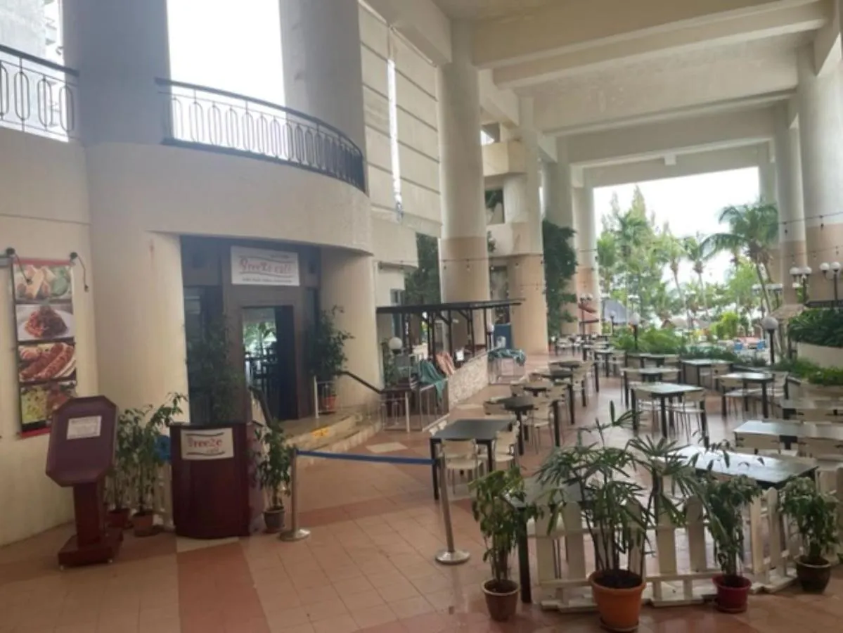 Aparthotel Paradise Beach Resort Managed By Danny At Rainbow Paradise Beach Resort Tanjung Bungah